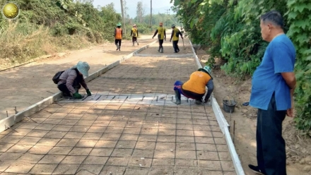 โครงการก่อสร้างถนนคอนกรีตเสริมเหล็ก หมู่ที่ 10 สายหนองแหน