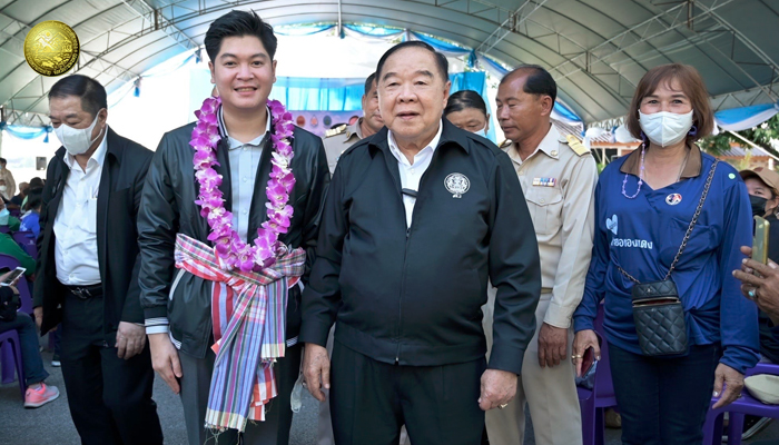 ร่วมต้อนรับ พลเอกประวิทย์ วงษ์สุวรรณ รองนายกรัฐมนตรี